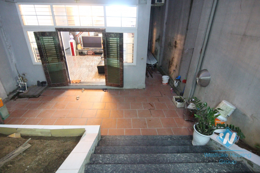 House for rent with business premises in Tay Ho, Ha Noi