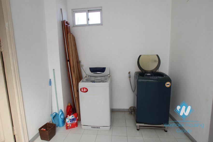 Bright one bedroom apartment for rent  on Au Co street, Tay Ho, Hanoi