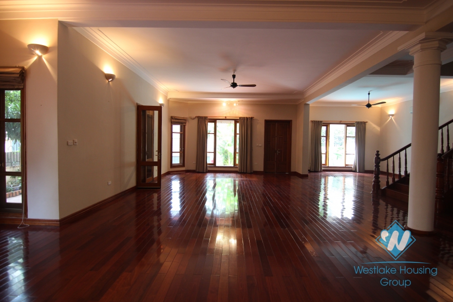 Amazing spacious house with nice garden and swimming pool for rent in Tay Ho