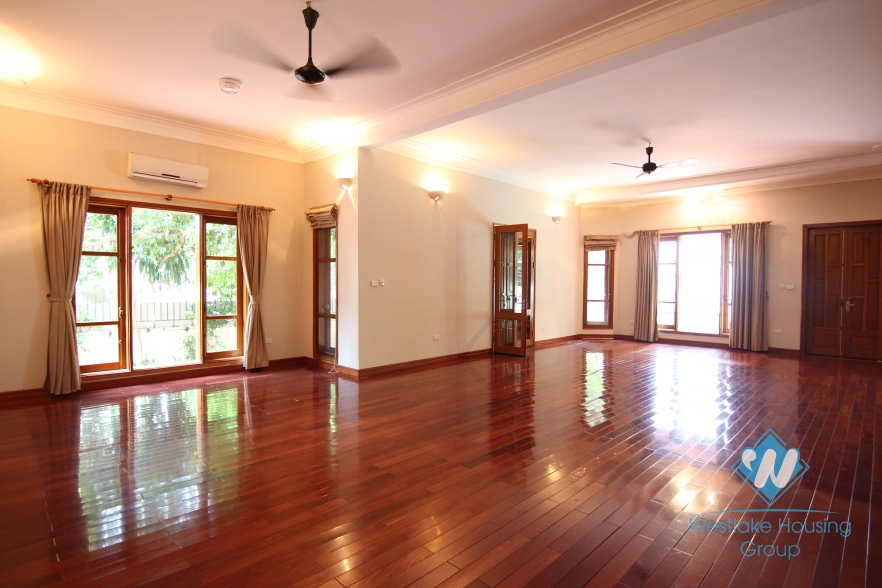 Amazing spacious house with nice garden and swimming pool for rent in Tay Ho