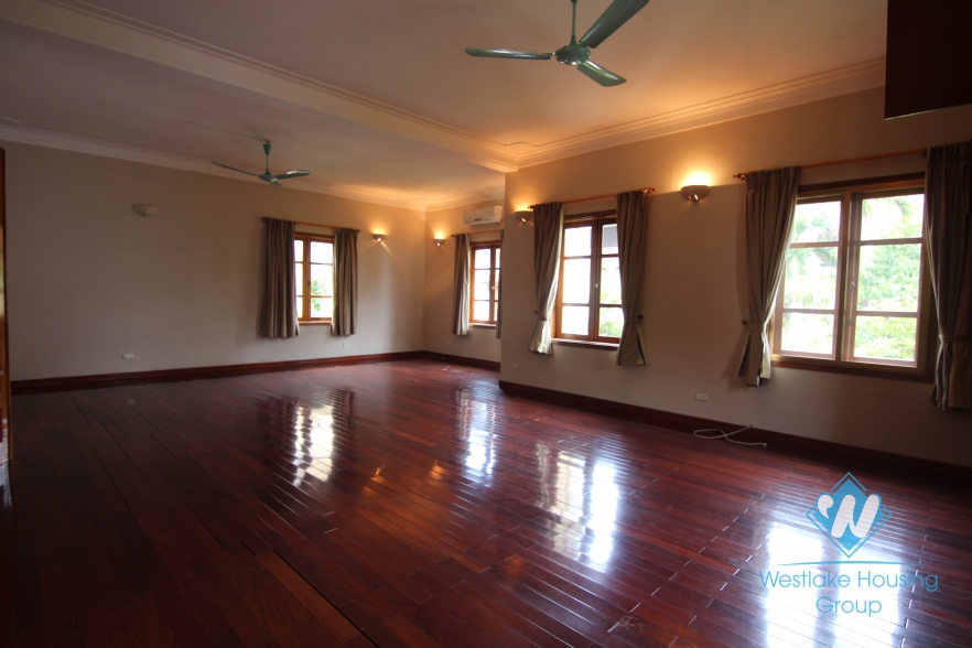 Amazing spacious house with nice garden and swimming pool for rent in Tay Ho