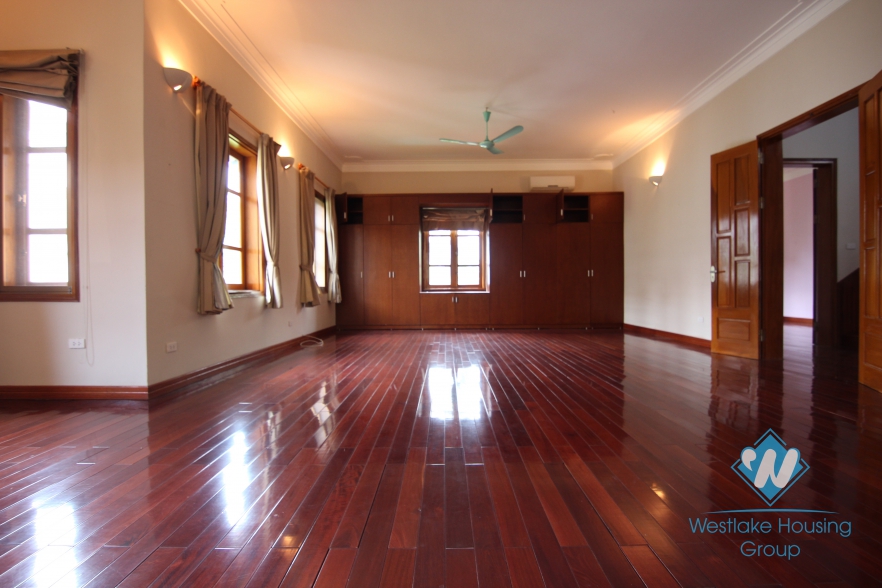 Amazing spacious house with nice garden and swimming pool for rent in Tay Ho