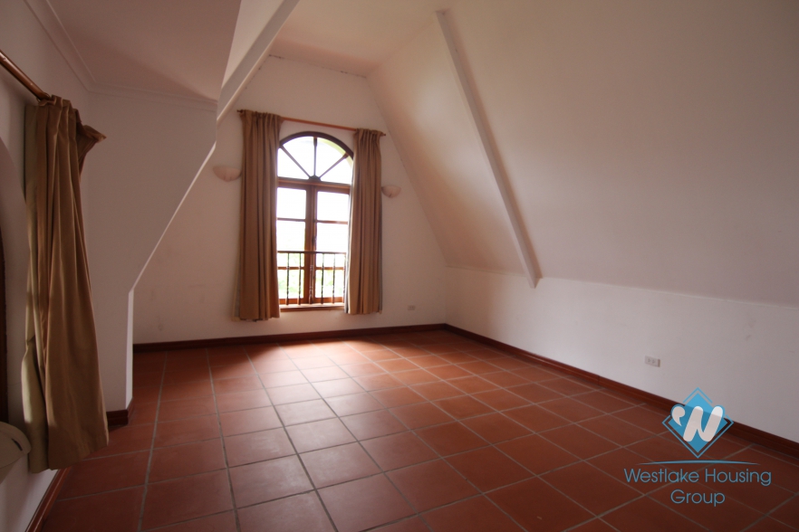 Amazing spacious house with nice garden and swimming pool for rent in Tay Ho