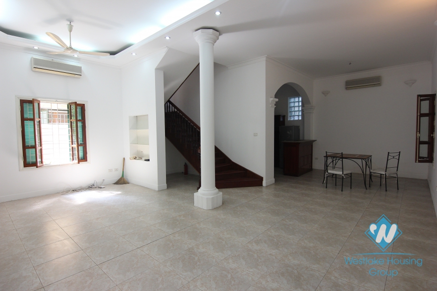 Nice house newly renovated to rent in Tay Ho