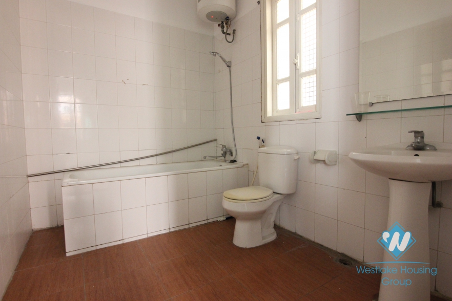 Nice house newly renovated to rent in Tay Ho
