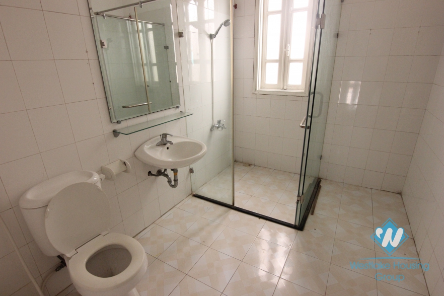 Nice house newly renovated to rent in Tay Ho