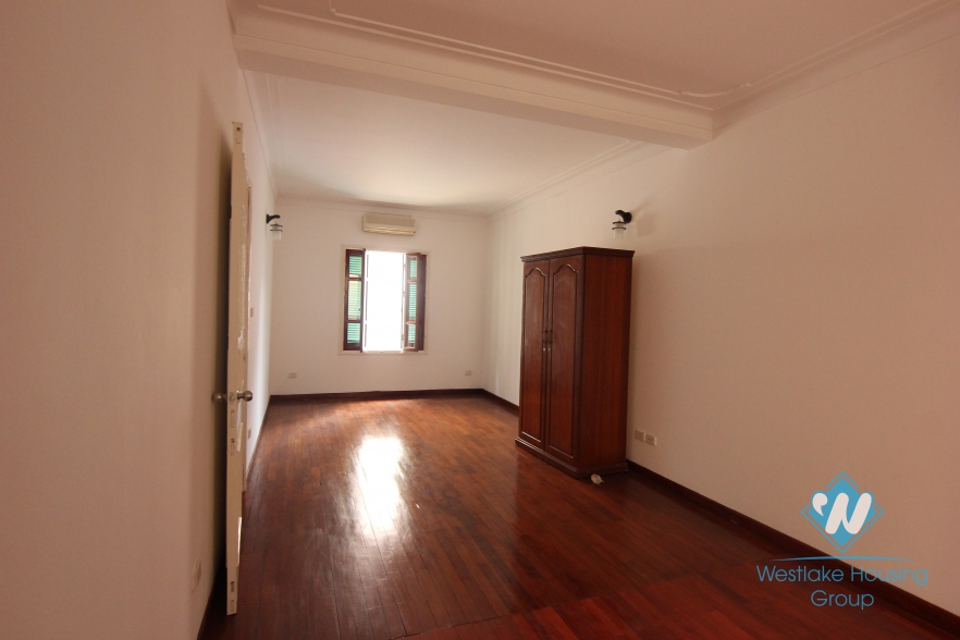 Nice house newly renovated to rent in Tay Ho