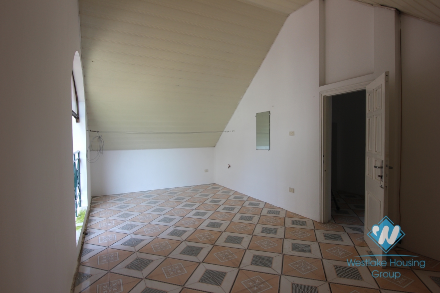 Nice house newly renovated to rent in Tay Ho