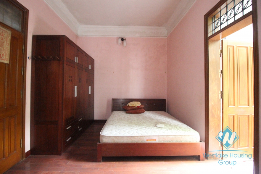 Unfirnished house with cheap price for rent in Tay Ho, Hanoi