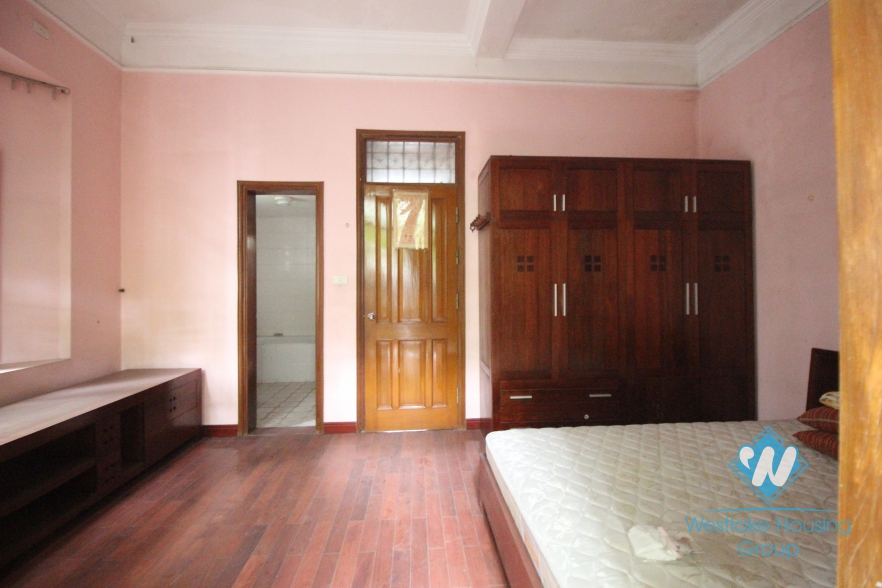 Unfirnished house with cheap price for rent in Tay Ho, Hanoi