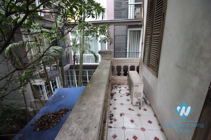 Unfirnished house with cheap price for rent in Tay Ho, Hanoi