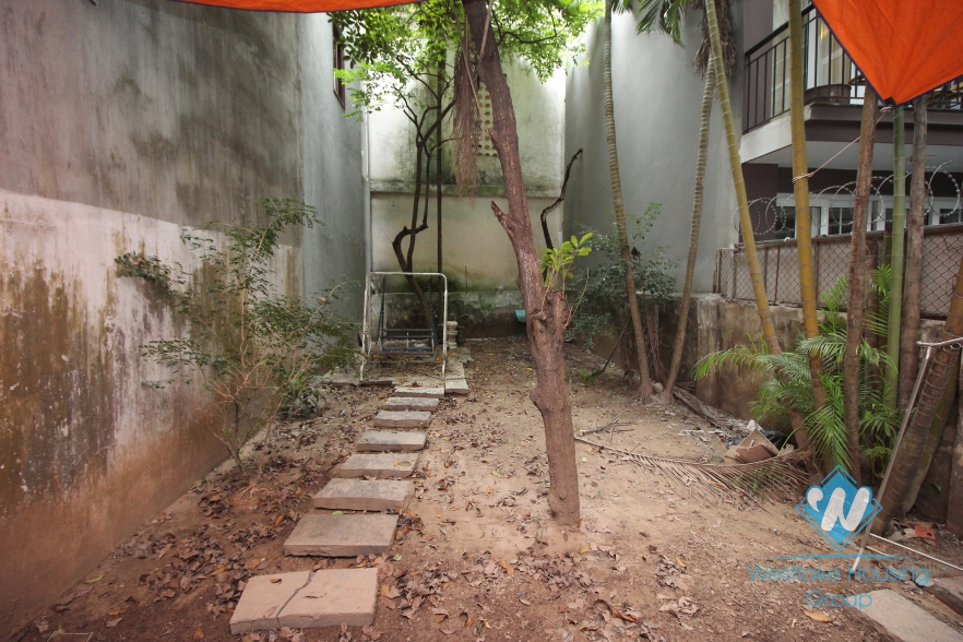 Unfirnished house with cheap price for rent in Tay Ho, Hanoi