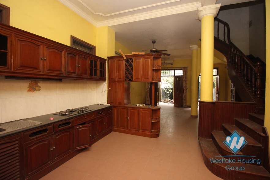 Unfirnished house with cheap price for rent in Tay Ho, Hanoi