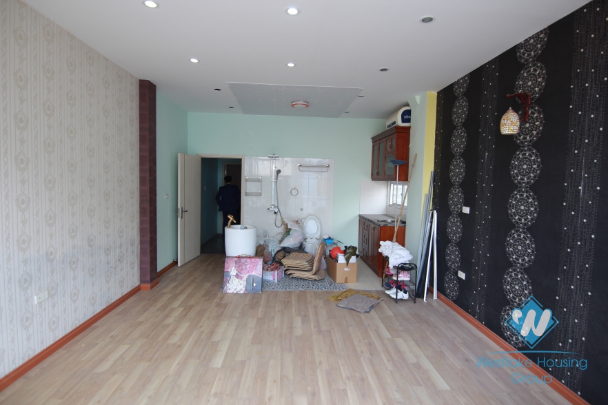 Budget 6 bedroom house for rent in Tay Ho, Ha Noi