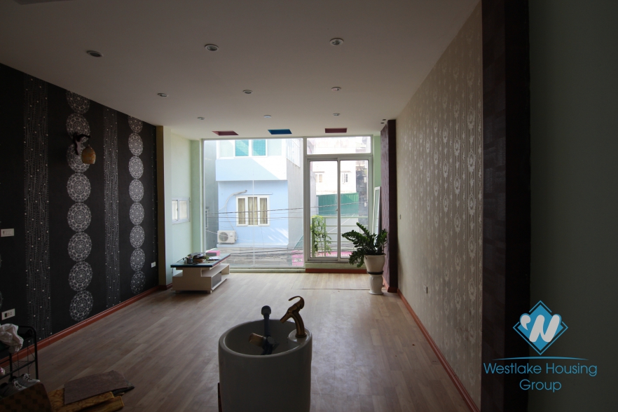 Budget 6 bedroom house for rent in Tay Ho, Ha Noi