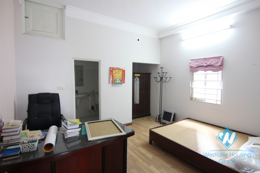 Budget 6 bedroom house for rent in Tay Ho, Ha Noi