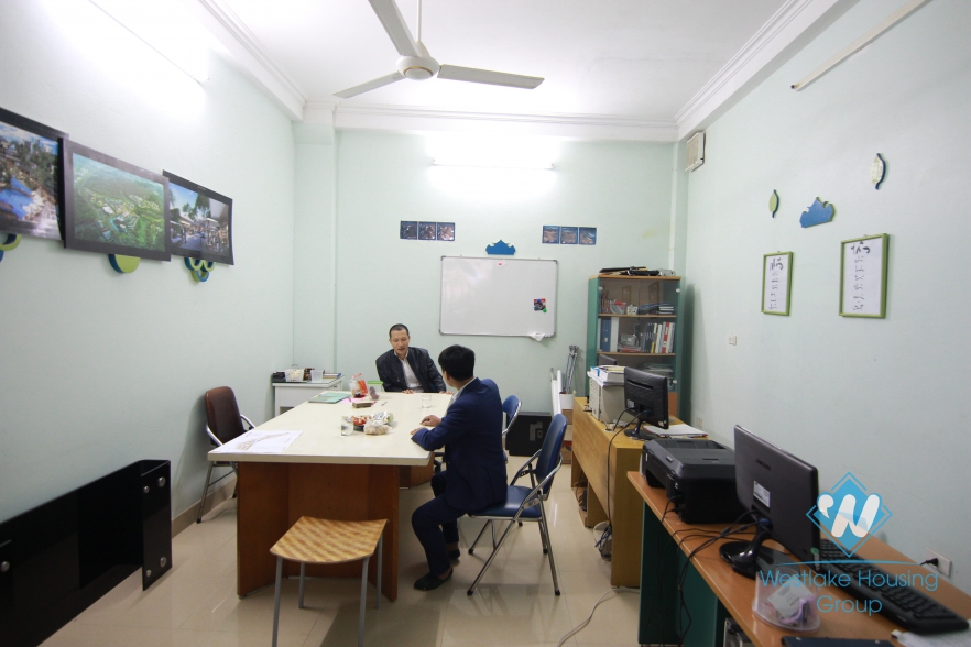 Budget 6 bedroom house for rent in Tay Ho, Ha Noi