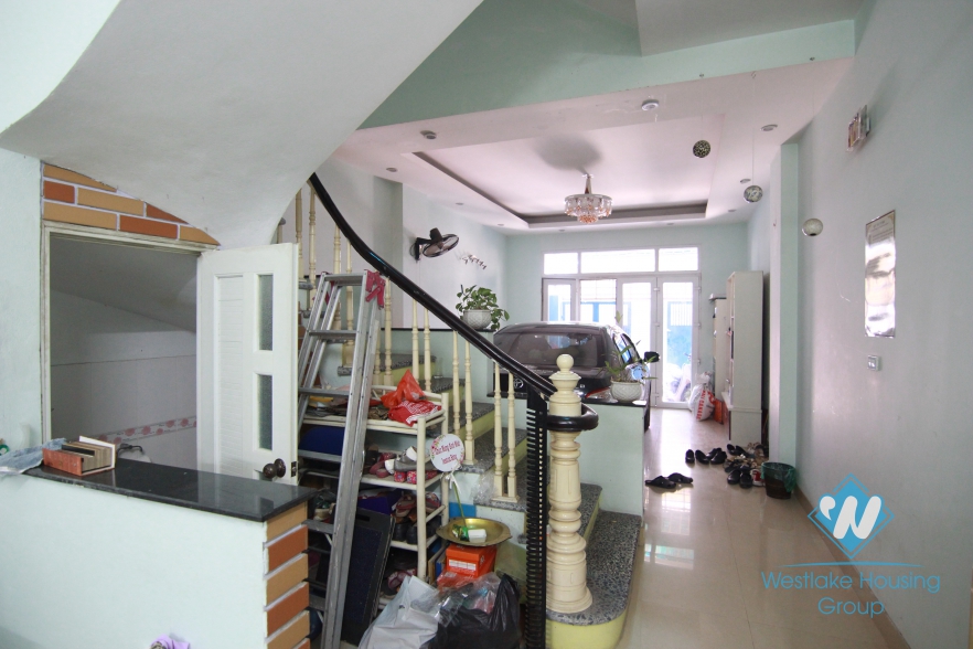Budget 6 bedroom house for rent in Tay Ho, Ha Noi