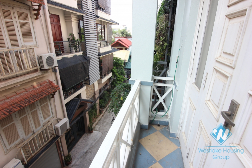 Nice and quiet house with 3 bedrooms for rent in Tay Ho area 