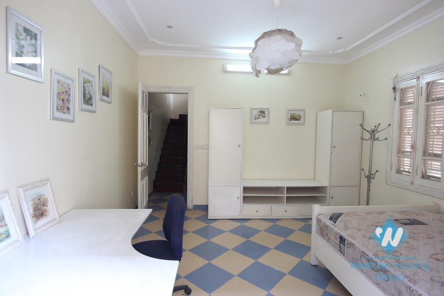 Nice and quiet house with 3 bedrooms for rent in Tay Ho area 