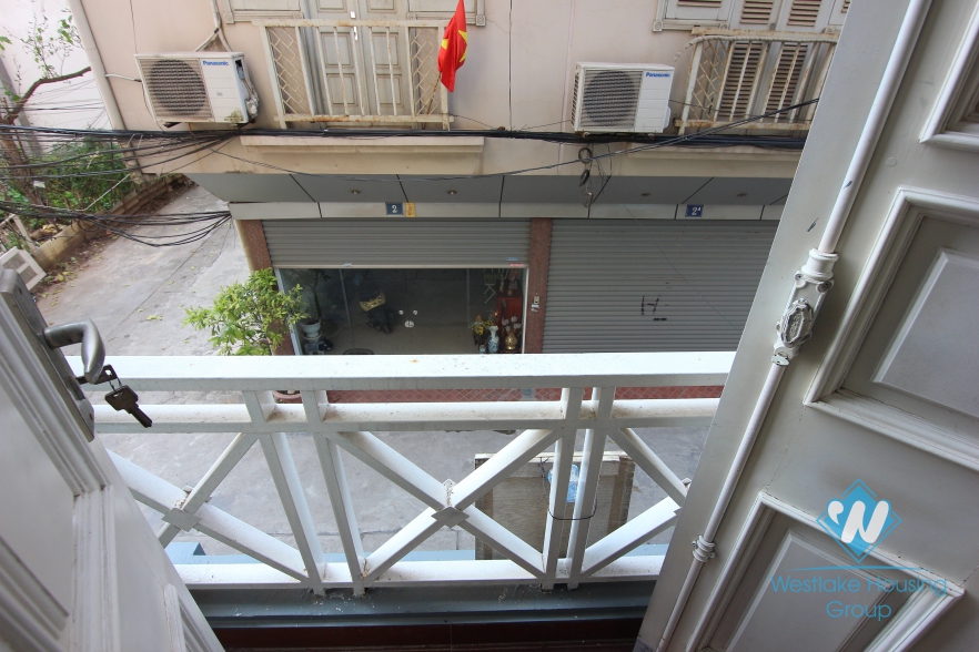 Nice and quiet house with 3 bedrooms for rent in Tay Ho area 