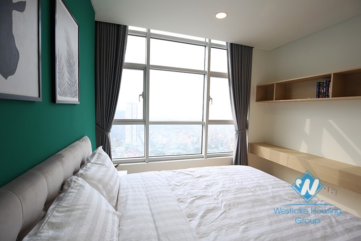 Beautiful and new apartment for rent in Water Mark building