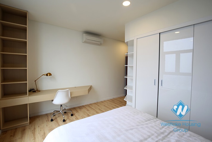 Beautiful and new apartment for rent in Water Mark building