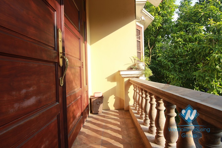 A 600 sqm villa with garden yard and terrace available for rent in Tay Ho