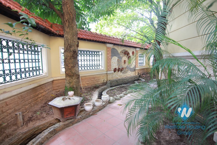 A 600 sqm villa with garden yard and terrace available for rent in Tay Ho