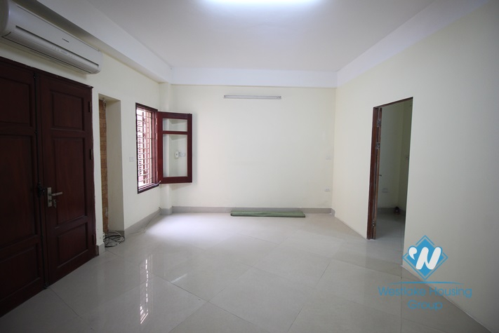 65 sqm, one bedroom apartment for rent in Tay Ho area