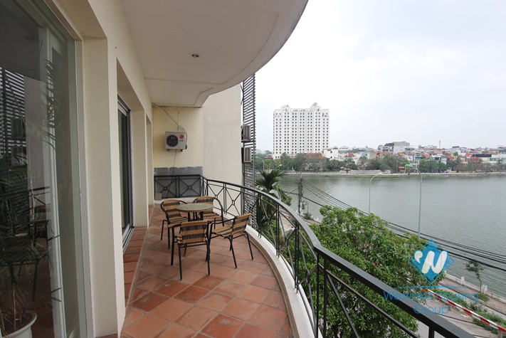 Lake view with big balcony apartment for rent in Xuan Dieu st, tay Ho district 