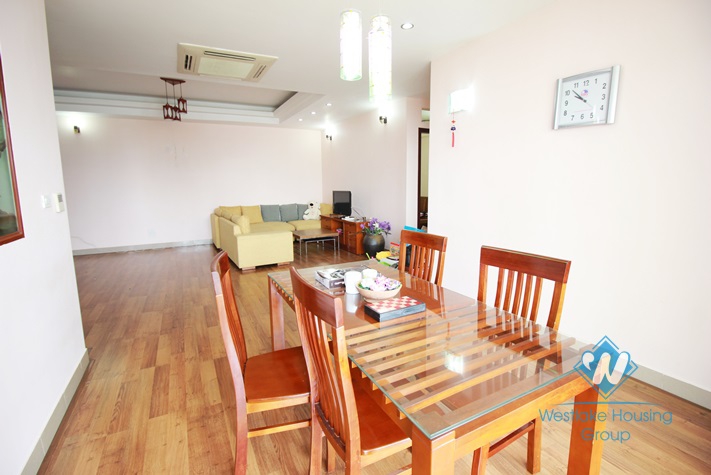 Nice and lake view apartment for rent in Ngoc Khanh Street, Ba Dinh, Hanoi.