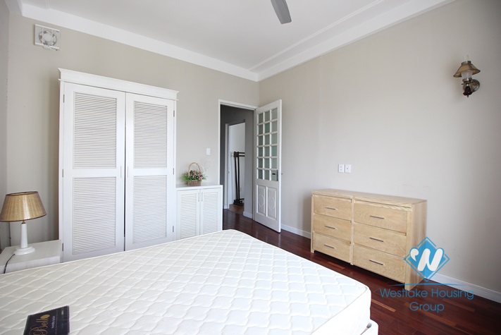 Spacious apartment for rent with unbelievable large balcony and beautiful lakeview