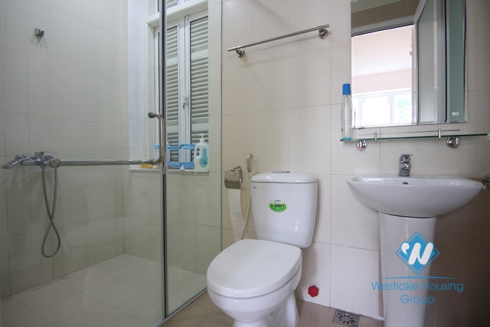 New & bright 2 bedroom apartment for rent in Tay Ho area 