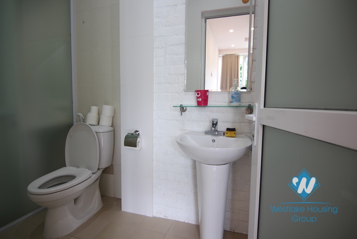 New & bright 2 bedroom apartment for rent in Tay Ho area 