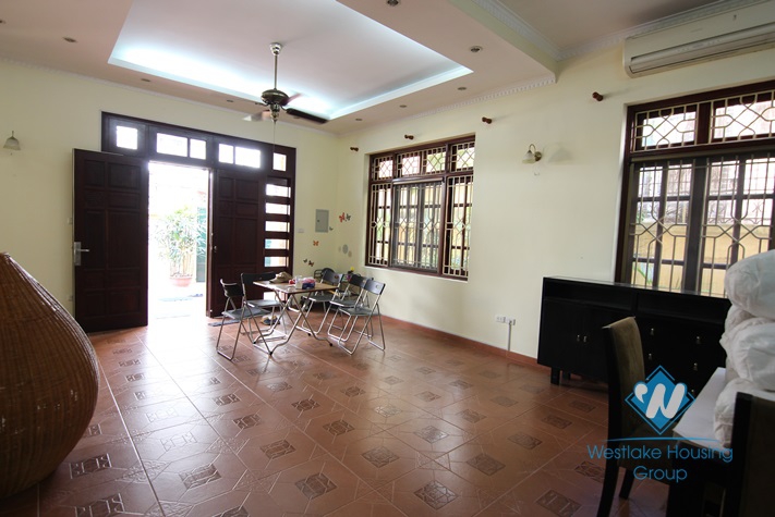 Lovely house with courtyard for rent in Tay Ho