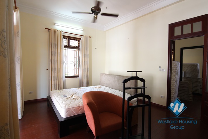 Lovely house with courtyard for rent in Tay Ho