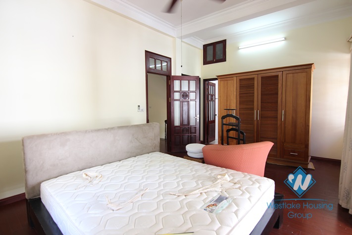 Lovely house with courtyard for rent in Tay Ho