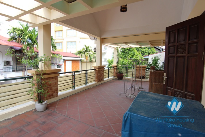 Lovely house with courtyard for rent in Tay Ho