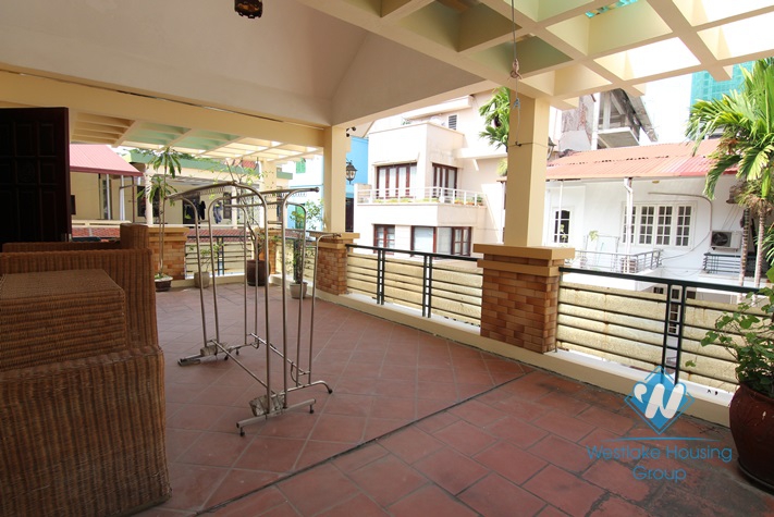 Lovely house with courtyard for rent in Tay Ho