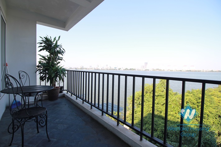 Lakeside apartment rental with beautiful view of Westlake