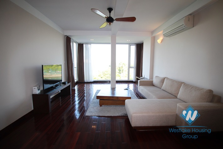 Lakeside apartment rental with beautiful view of Westlake