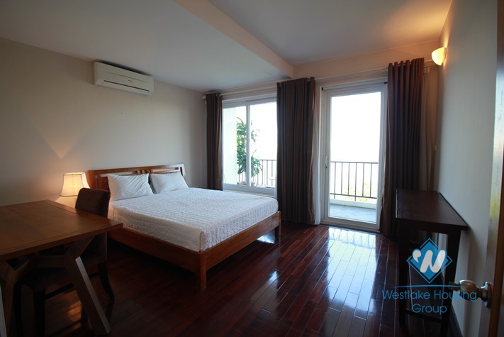 Lakeside apartment rental with beautiful view of Westlake