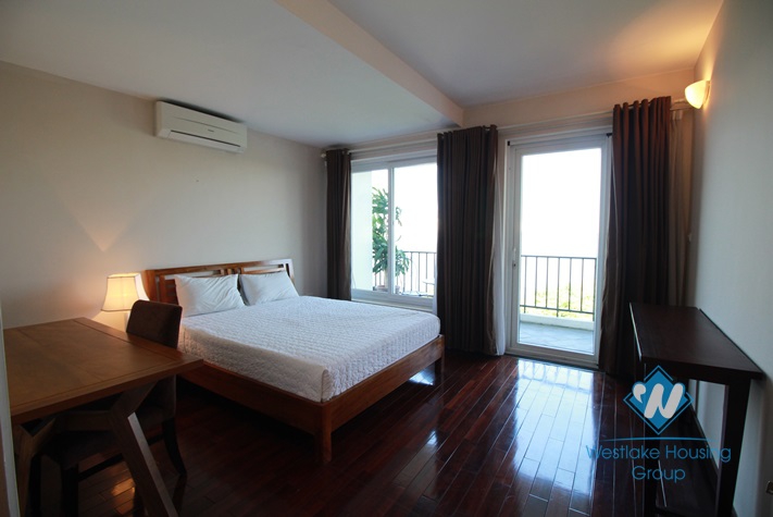 Lakeside apartment rental with beautiful view of Westlake