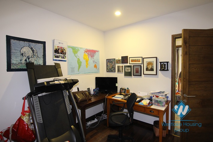 Nice apartment with lake view for rent in Dang Thai Mai st, Tay Ho district