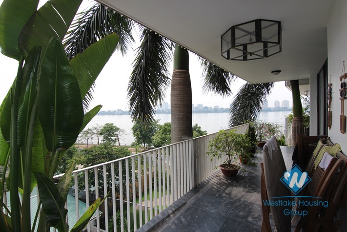 Nice apartment with lake view for rent in Dang Thai Mai st, Tay Ho district