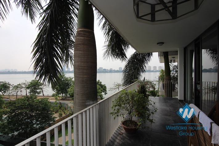 Nice apartment with lake view for rent in Dang Thai Mai st, Tay Ho district