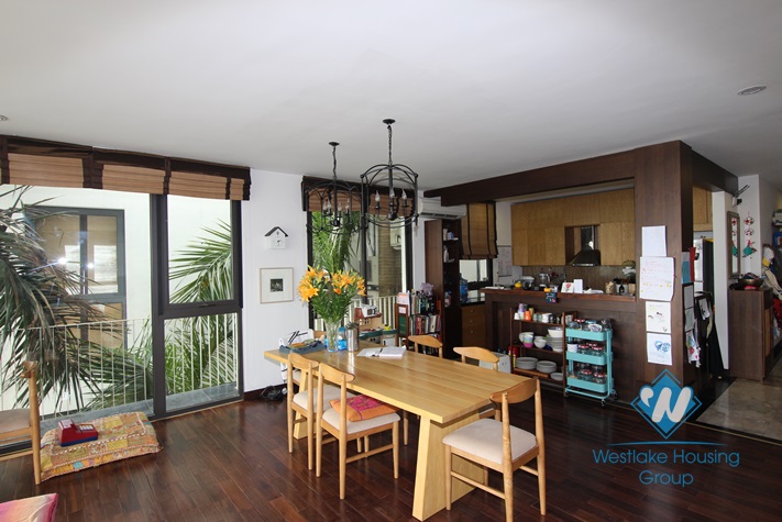 Nice apartment with lake view for rent in Dang Thai Mai st, Tay Ho district