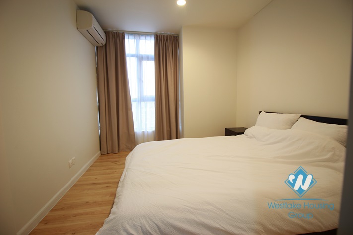 Wonderful lake view apartment for rent in Watermark Lac Long Quan