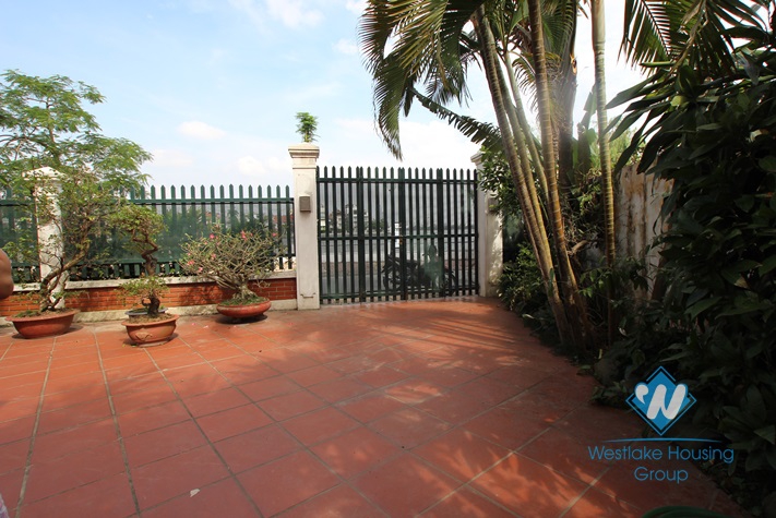 Nice house with lake view available for lease in Westlake area, Tay Ho, Hanoi- unfurnished.